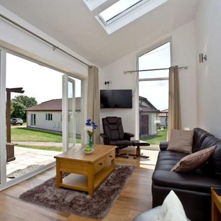 Lovely 2 Bedroom Holiday Chalet Near Sidmouth Eksteriør billede